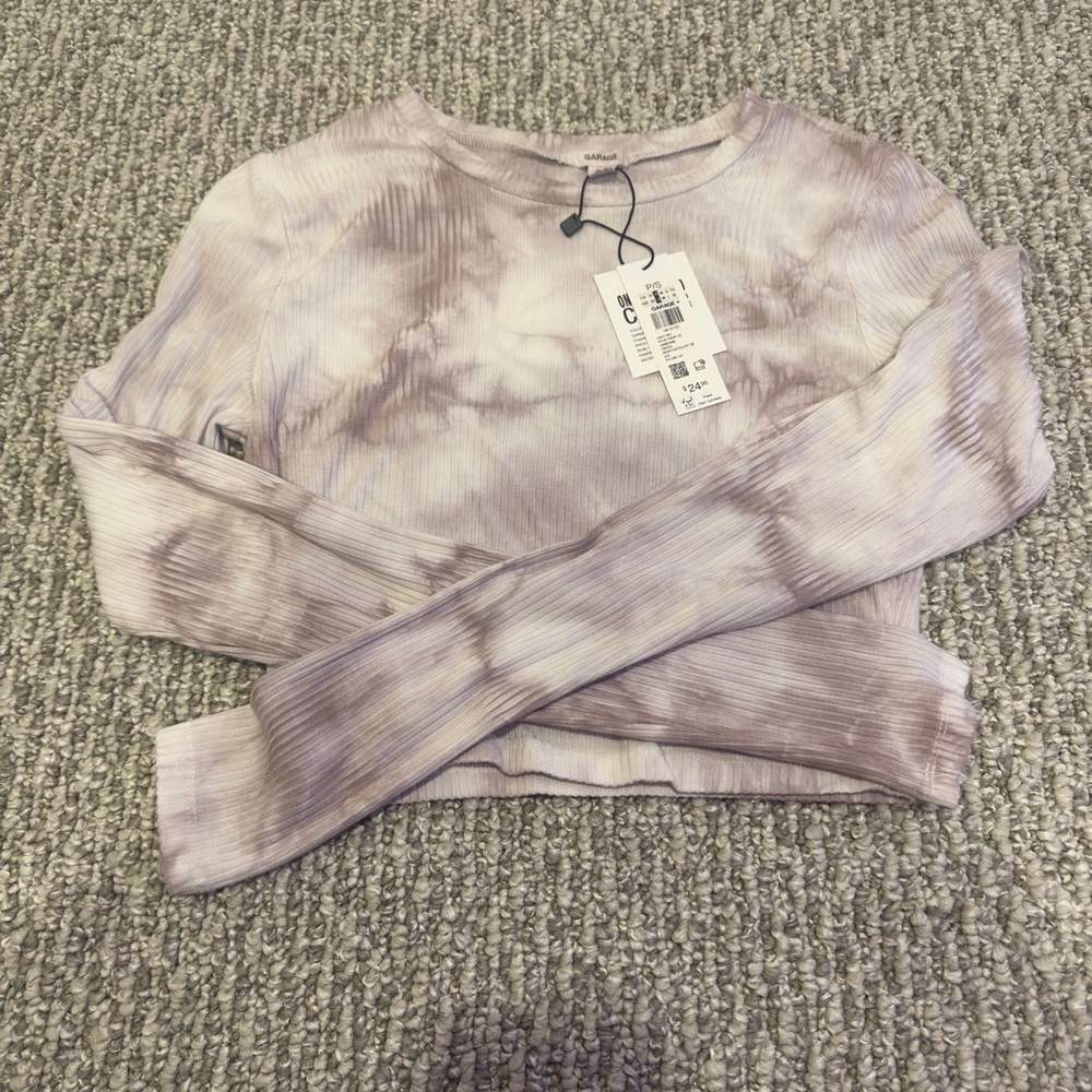 New with tags! Garage long sleeve!